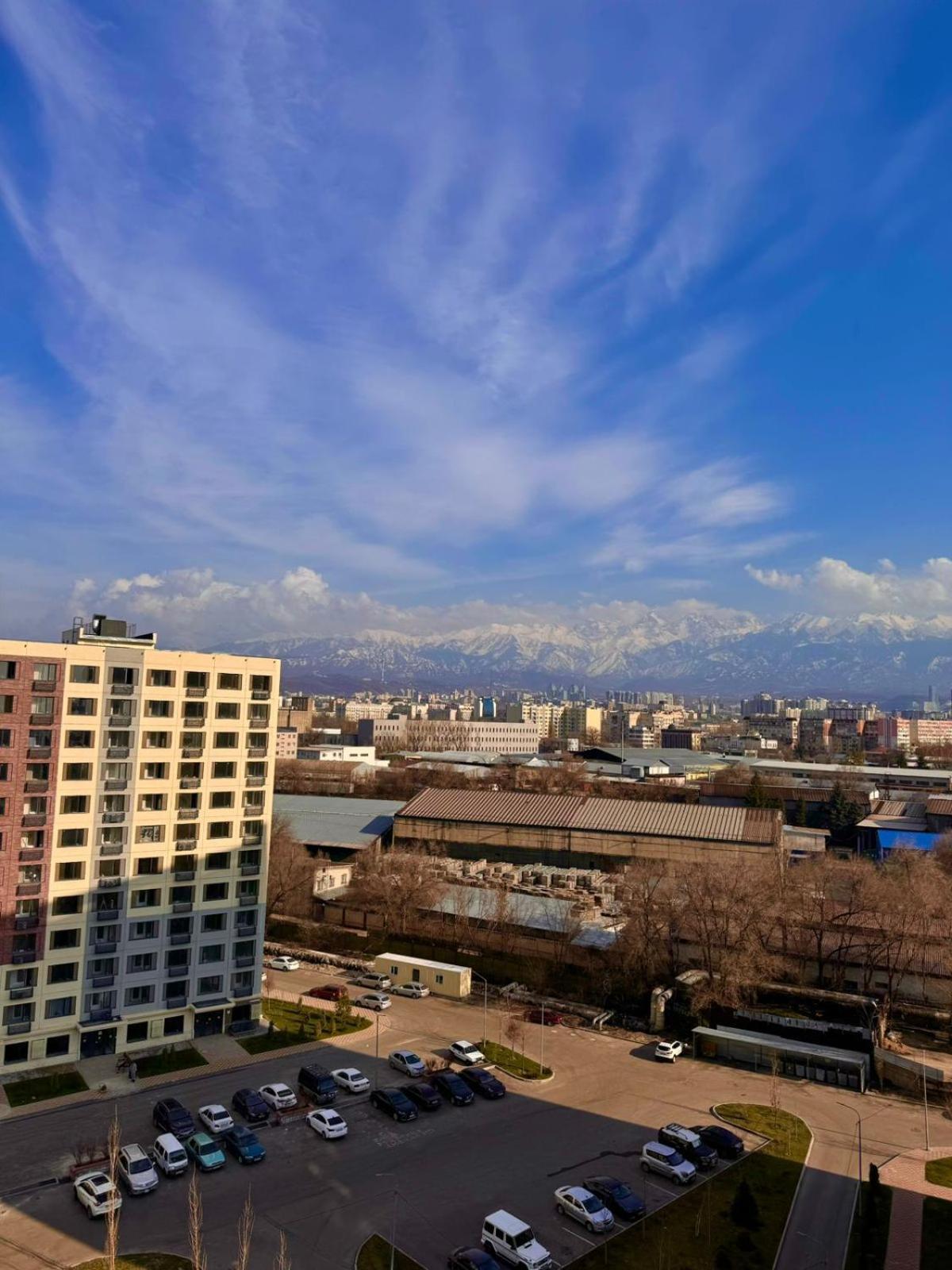 2 Комнатная Квартира Almaty Exterior photo